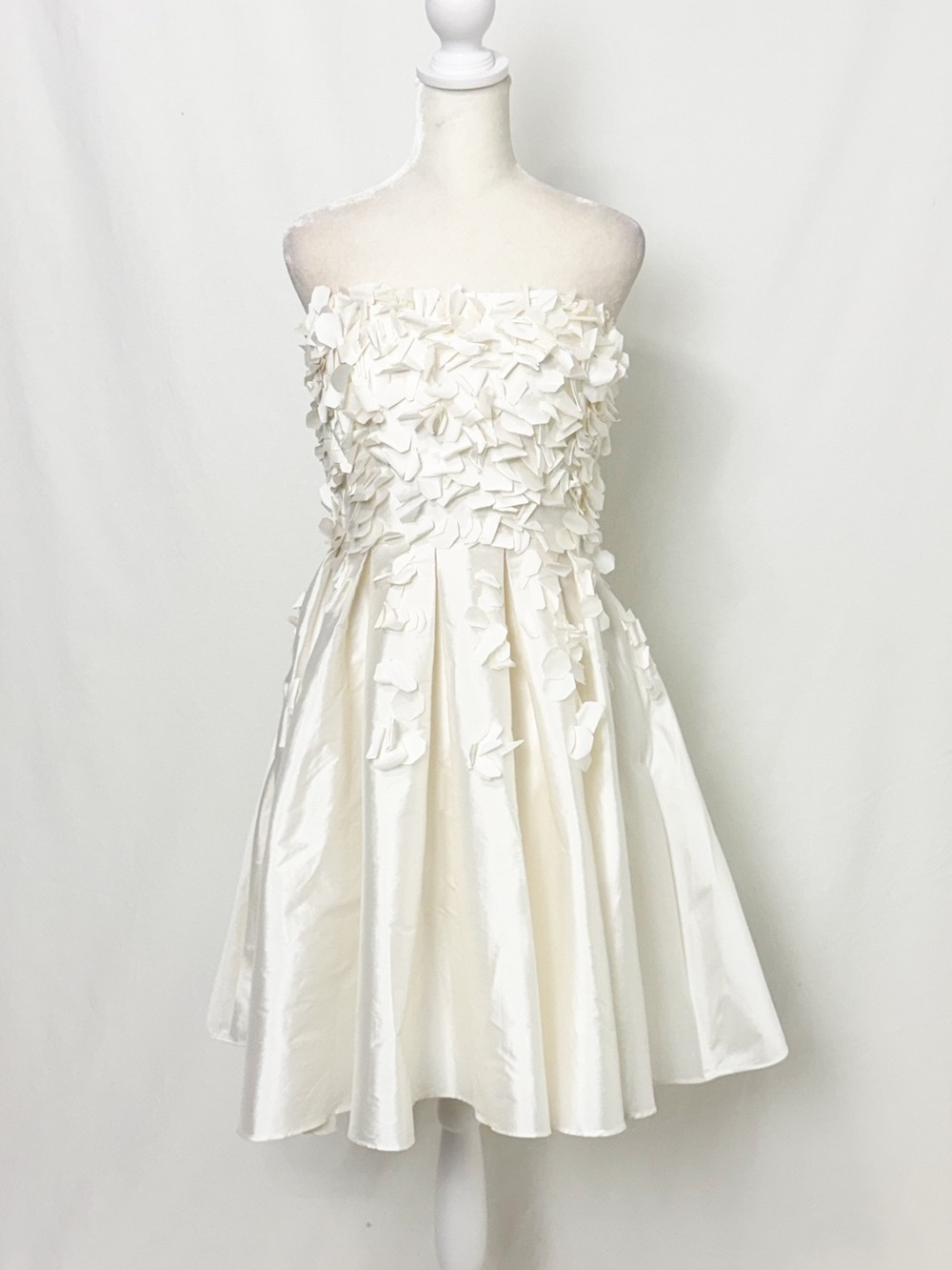 Calvin Klein Ivory Strapless Floral-Appliqué Bridal Dress
